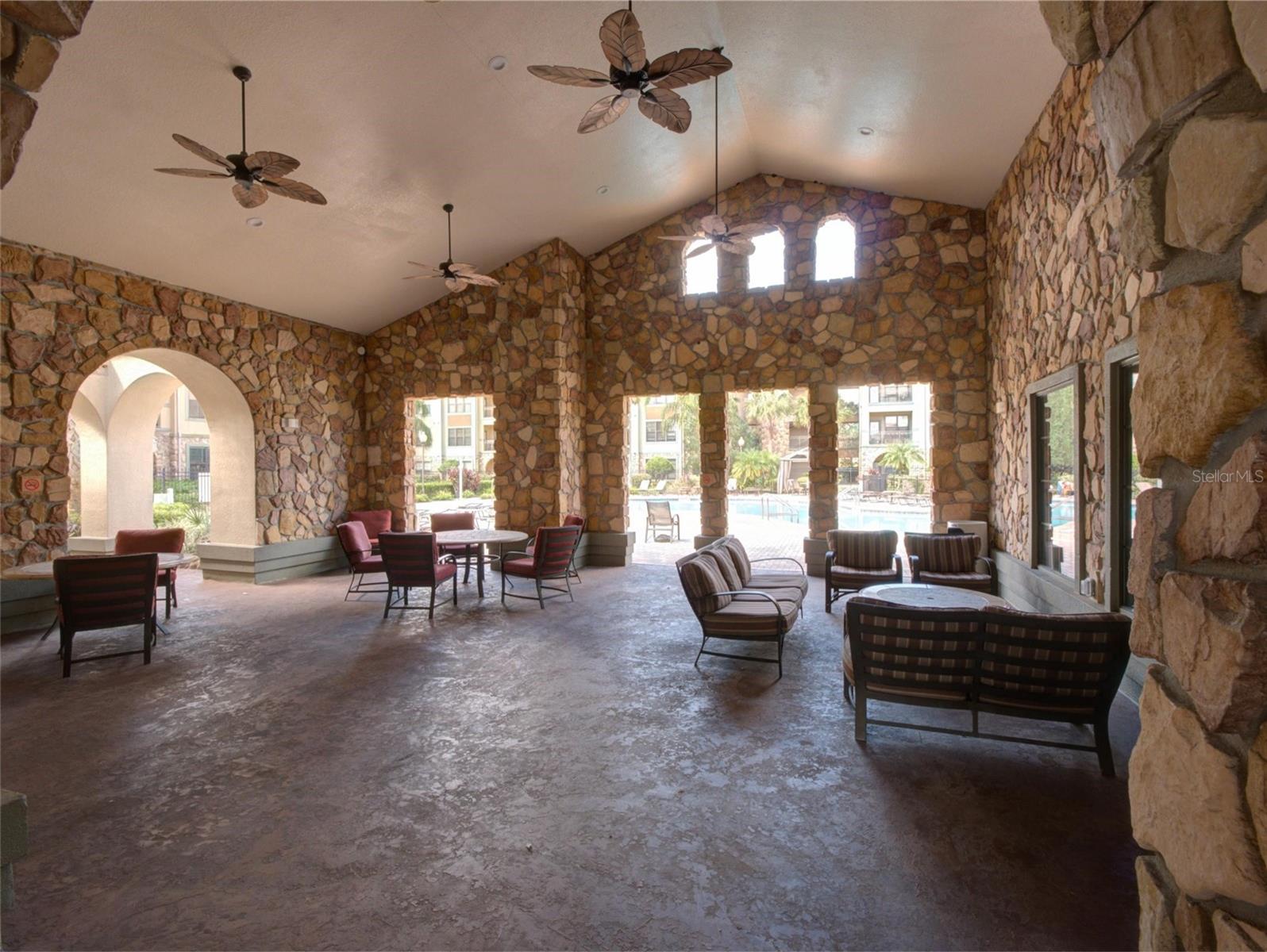 Image 29 of 43 For 904 Charo Parkway 514