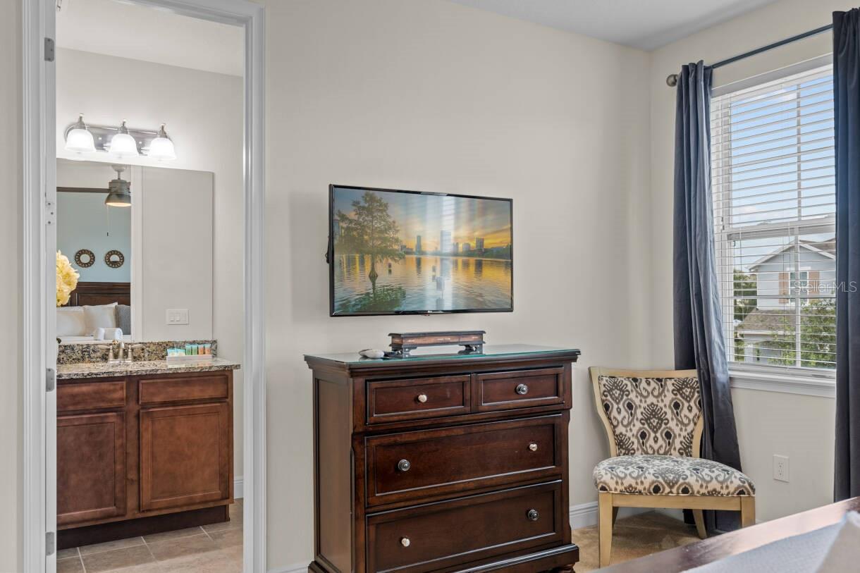 Image 16 of 61 For 451 Burma Street