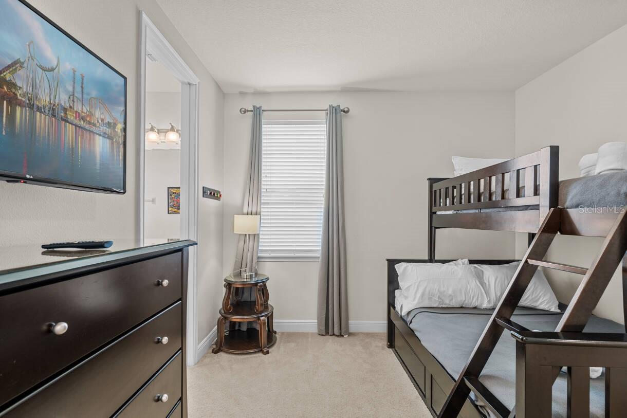 Image 32 of 61 For 451 Burma Street