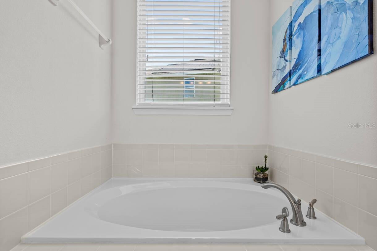 Image 39 of 61 For 451 Burma Street