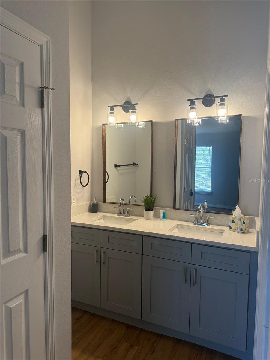 Image 13 of 34 For 2774 Club Cortile Cir  B