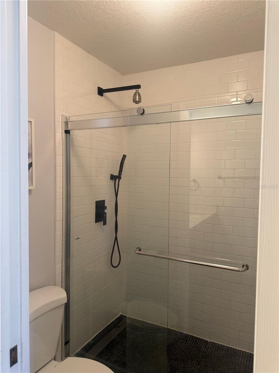 Image 14 of 34 For 2774 Club Cortile Cir  B