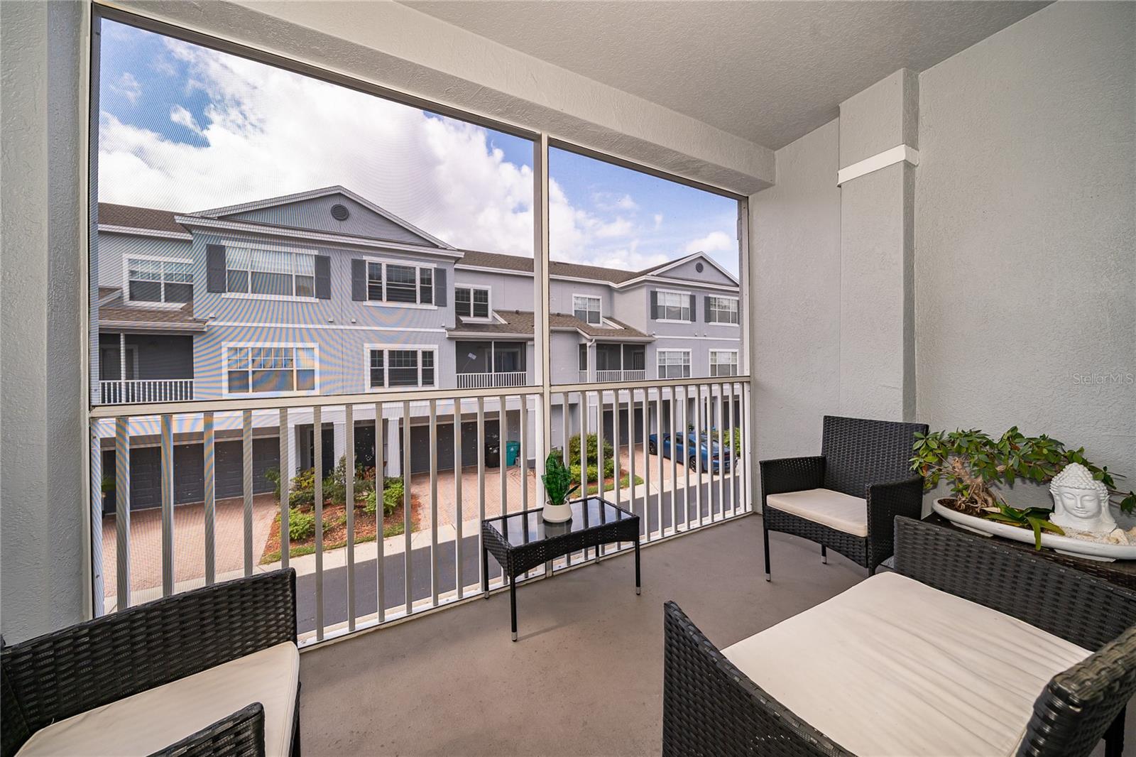 Image 15 of 32 For 2334 Grand Central Parkway 16