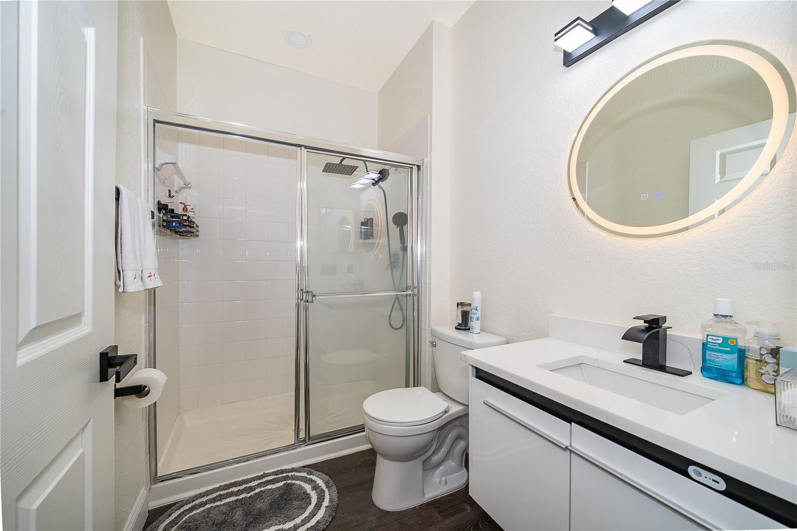 Image 17 of 32 For 2334 Grand Central Parkway 16