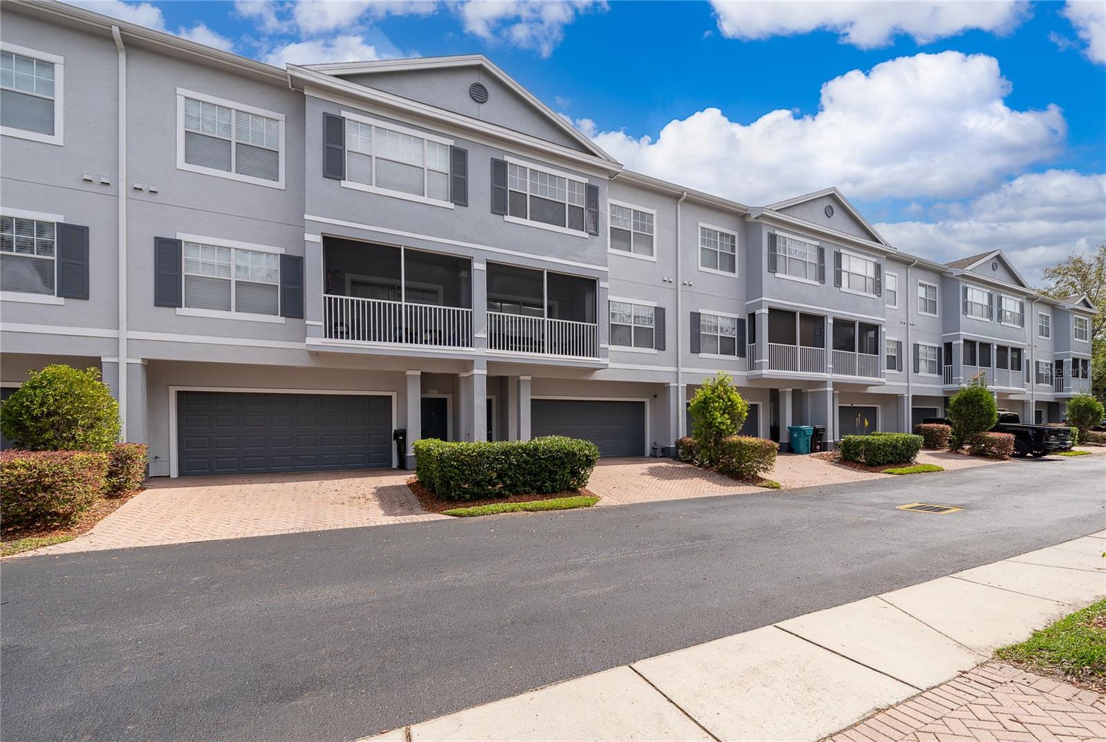 Image 2 of 32 For 2334 Grand Central Parkway 16