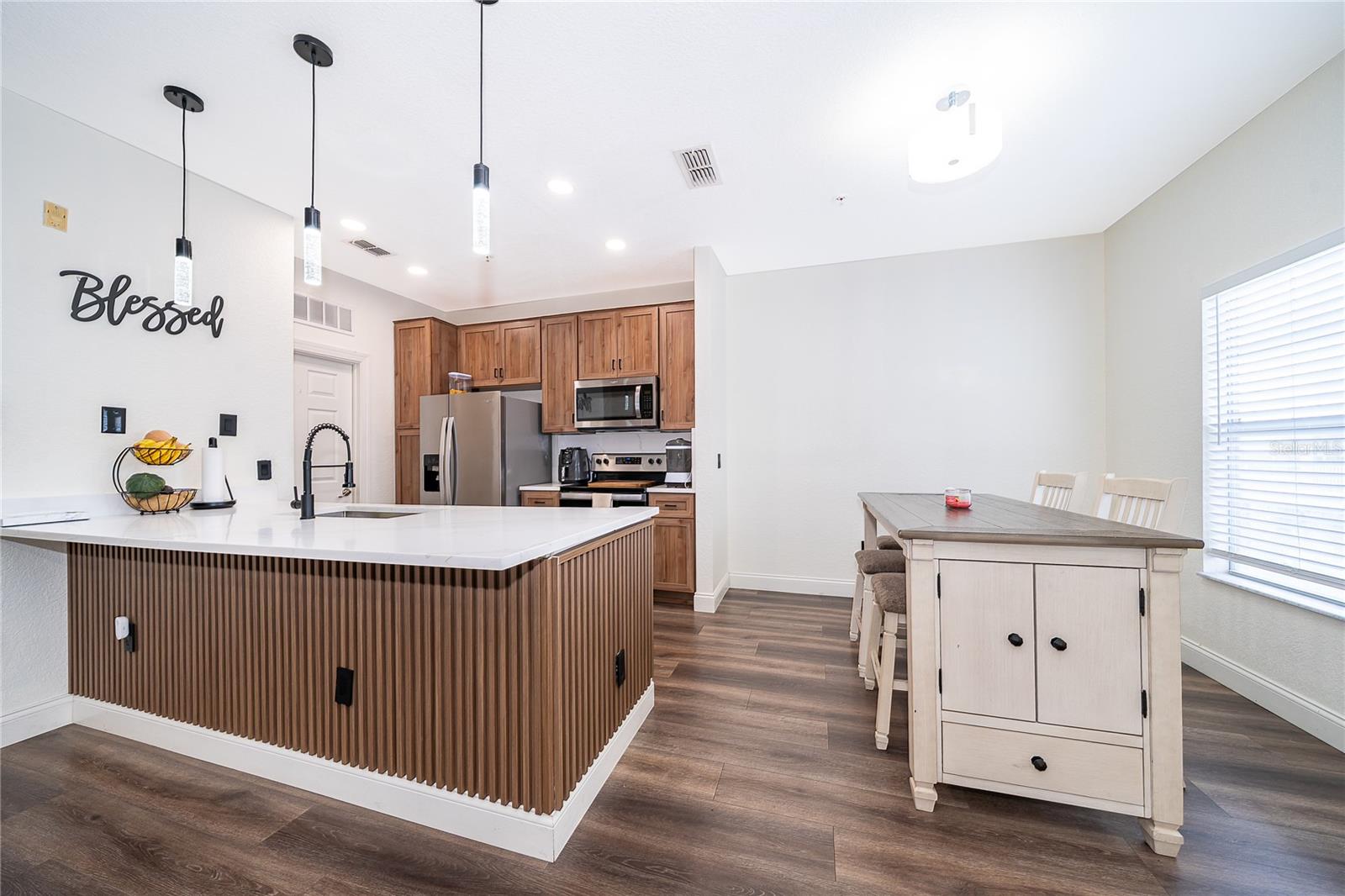 Image 9 of 32 For 2334 Grand Central Parkway 16