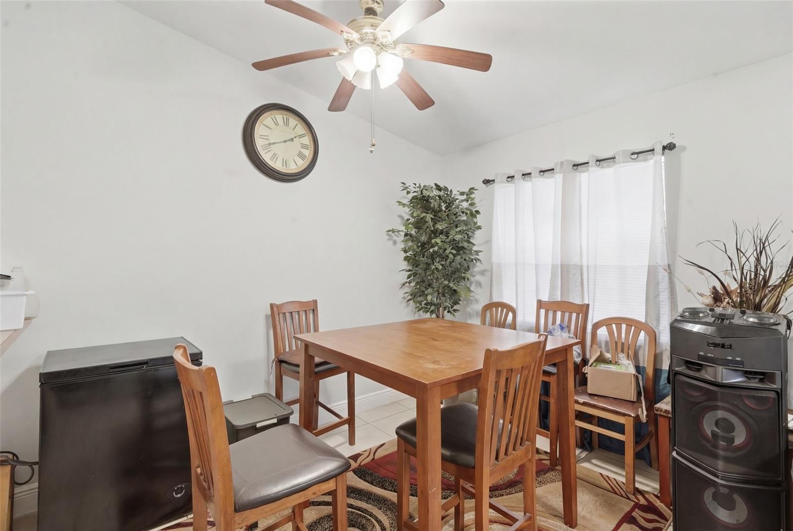 Image 13 of 41 For 1912-1918 Crystal Grove Drive