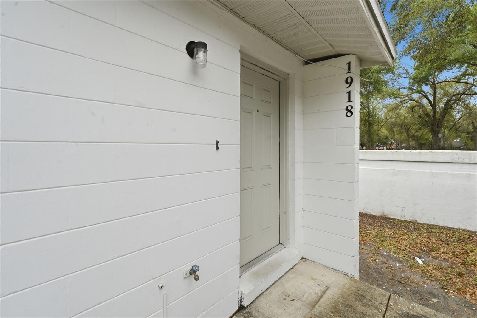 Image 18 of 41 For 1912-1918 Crystal Grove Drive