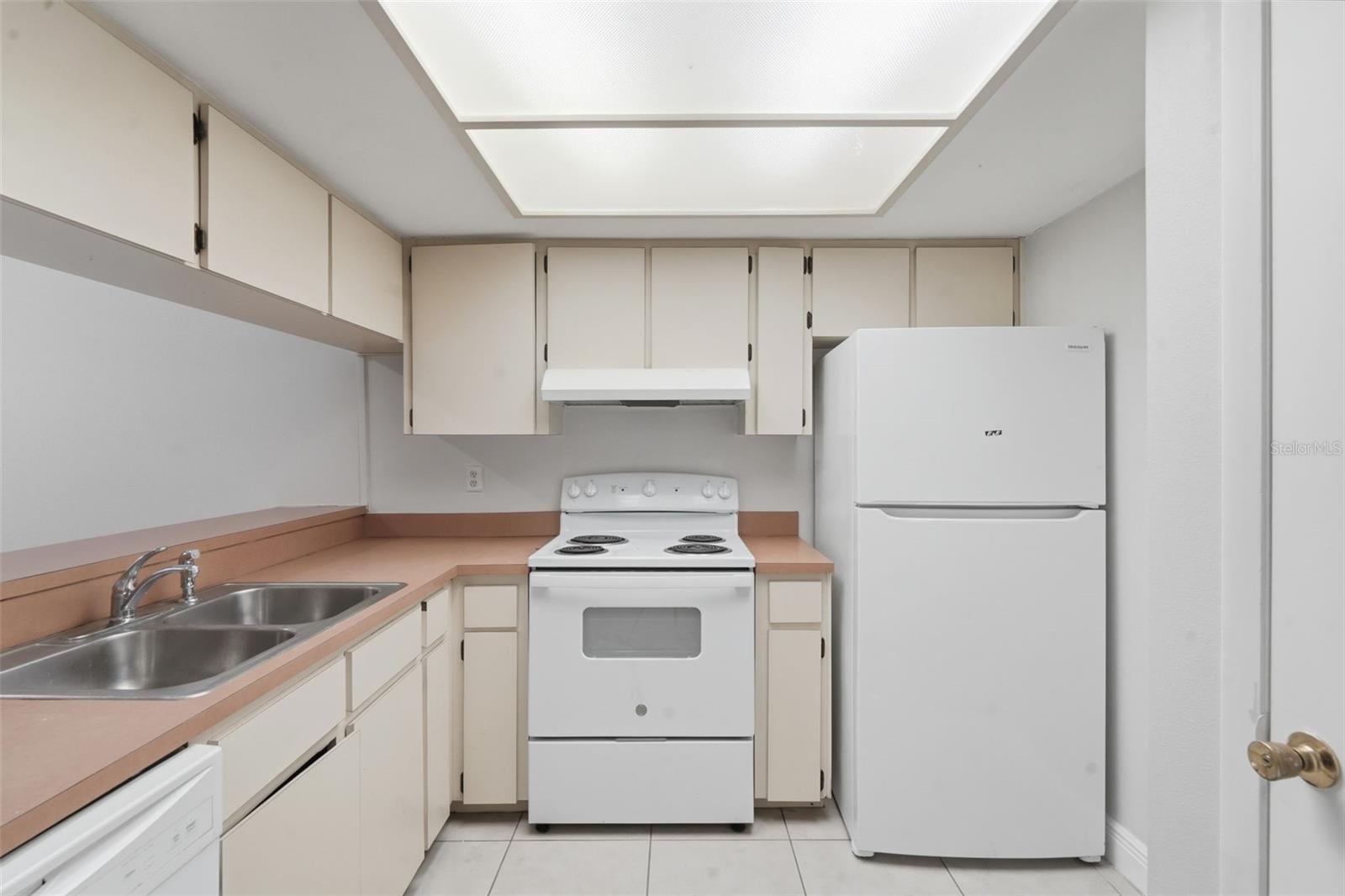 Image 27 of 41 For 1912-1918 Crystal Grove Drive