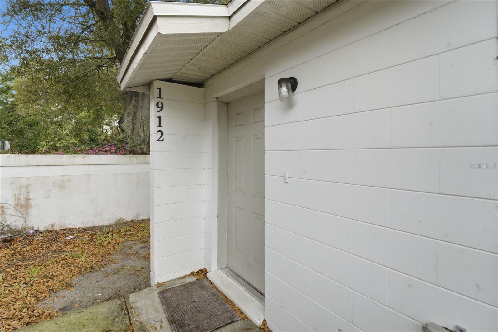 Image 8 of 41 For 1912-1918 Crystal Grove Drive