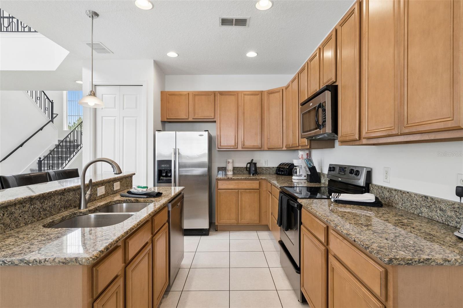 Image 13 of 76 For 352 Cherokee Ave