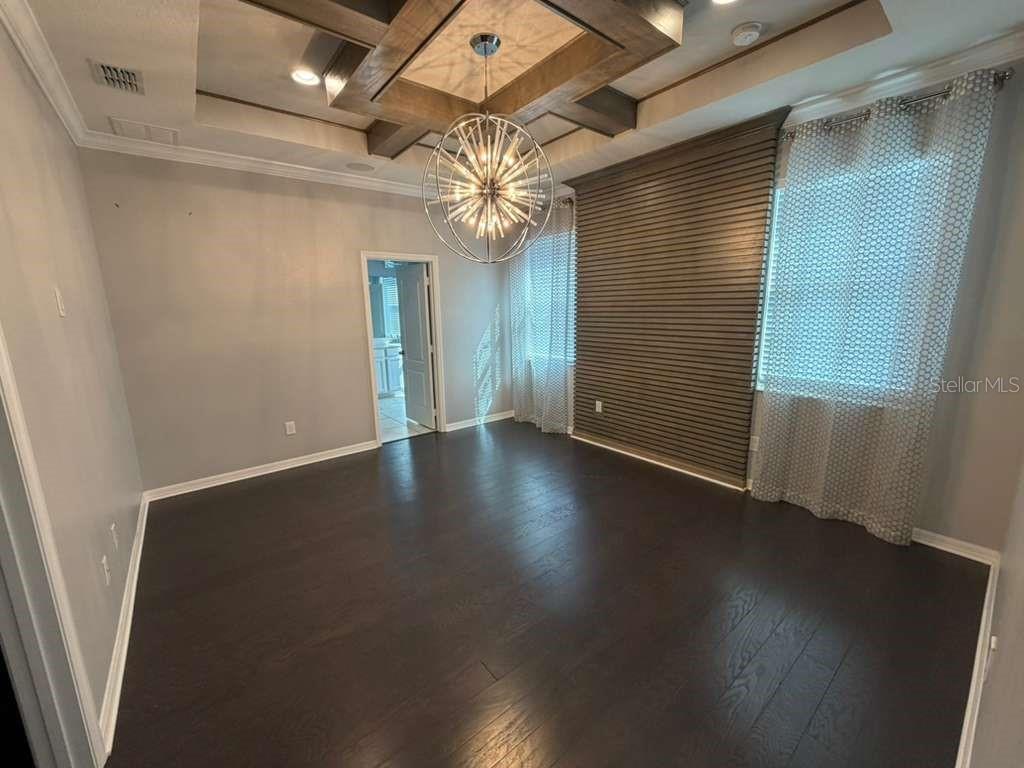 Image 14 of 37 For 1301 Clear Brook Pl