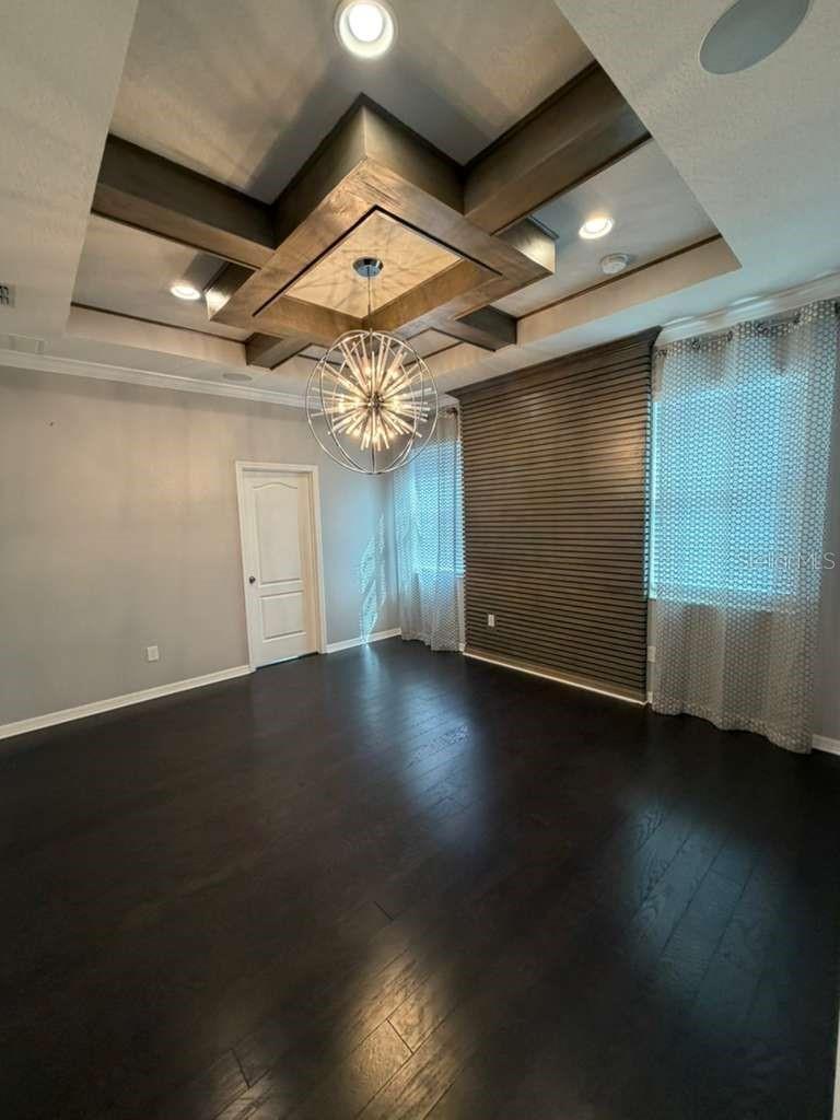 Image 17 of 37 For 1301 Clear Brook Pl