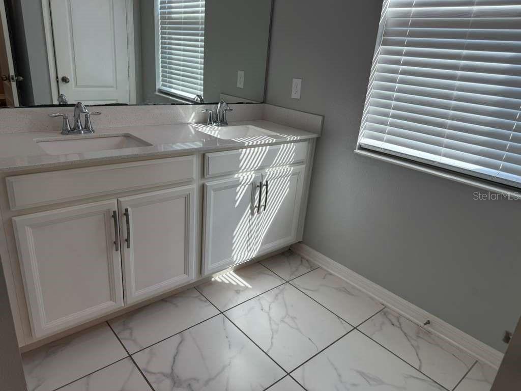 Image 20 of 37 For 1301 Clear Brook Pl