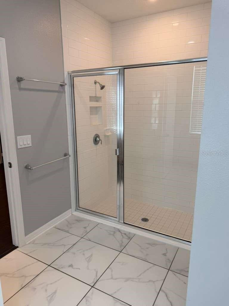 Image 21 of 37 For 1301 Clear Brook Pl