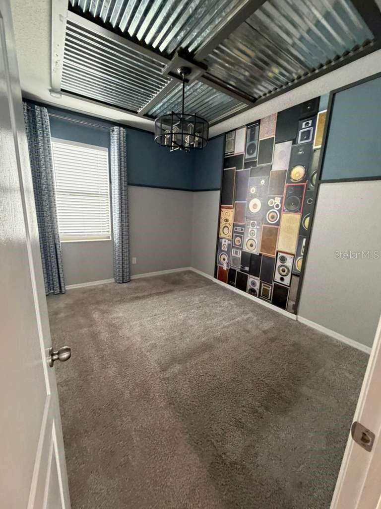 Image 27 of 37 For 1301 Clear Brook Pl