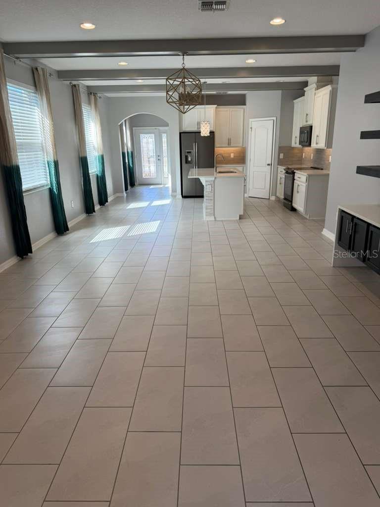 Image 9 of 37 For 1301 Clear Brook Pl