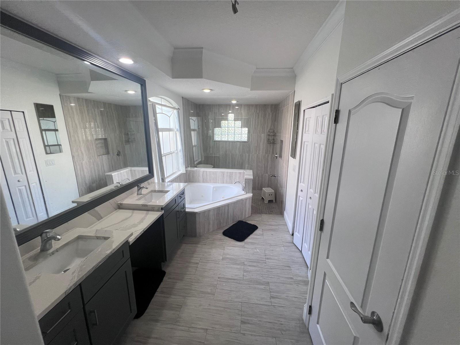 Image 4 of 9 For 3851 Hunters Isle Drive