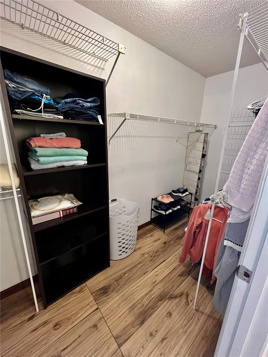 Image 16 of 18 For 9120 Queen Elizabeth Court