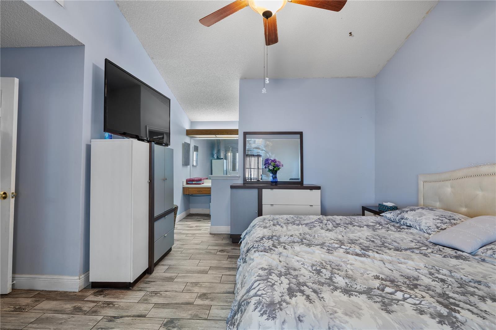 Image 21 of 36 For 2104 Winslow Drive