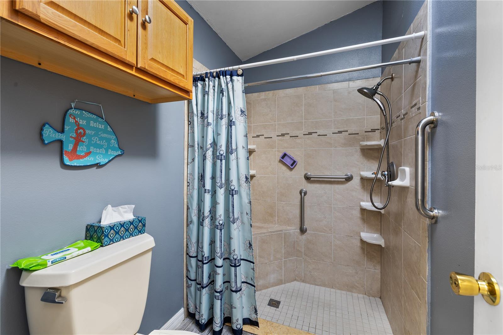 Image 25 of 36 For 2104 Winslow Drive