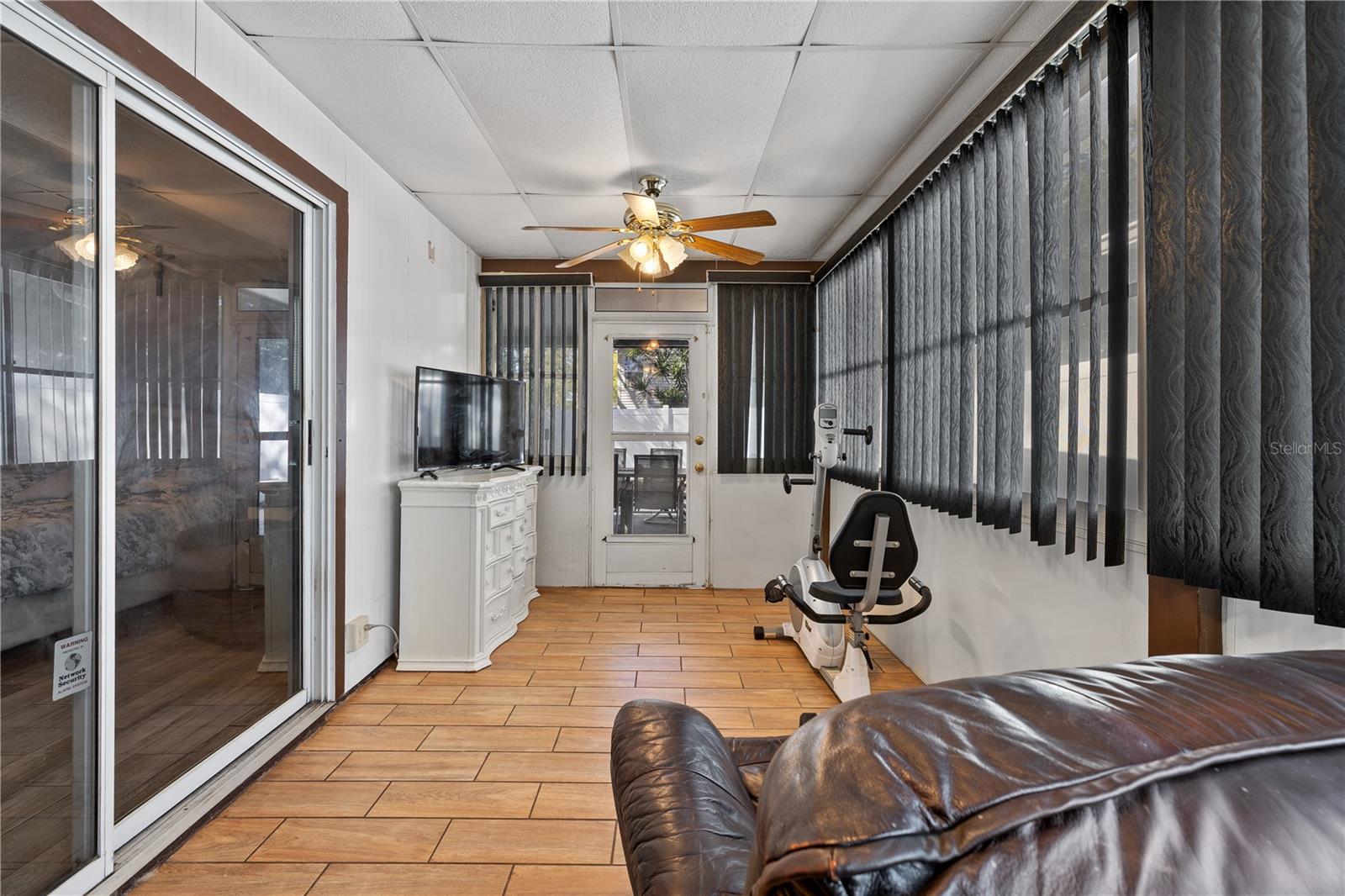 Image 26 of 36 For 2104 Winslow Drive