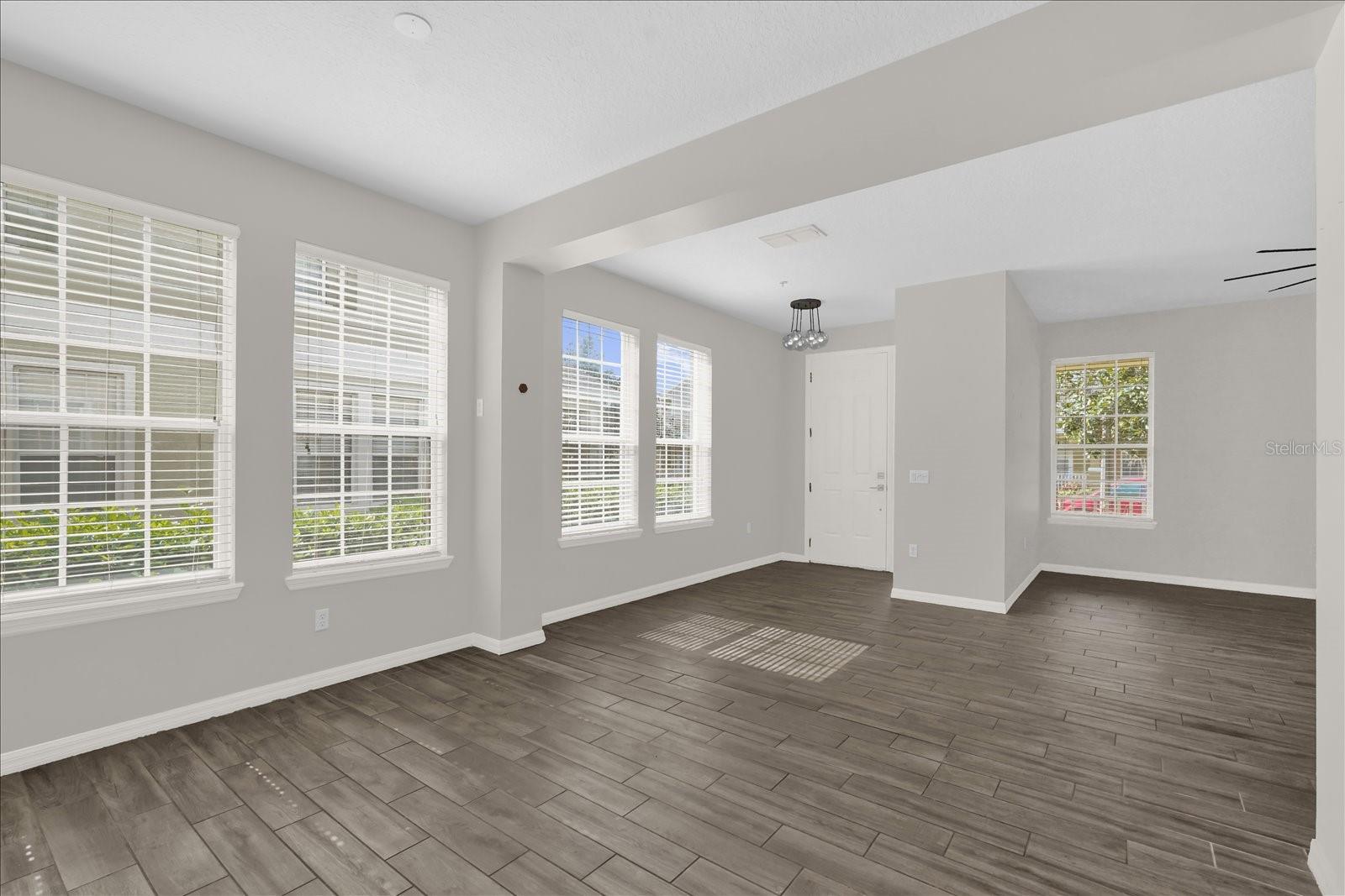 Image 10 of 36 For 7123 Red Lantern Drive