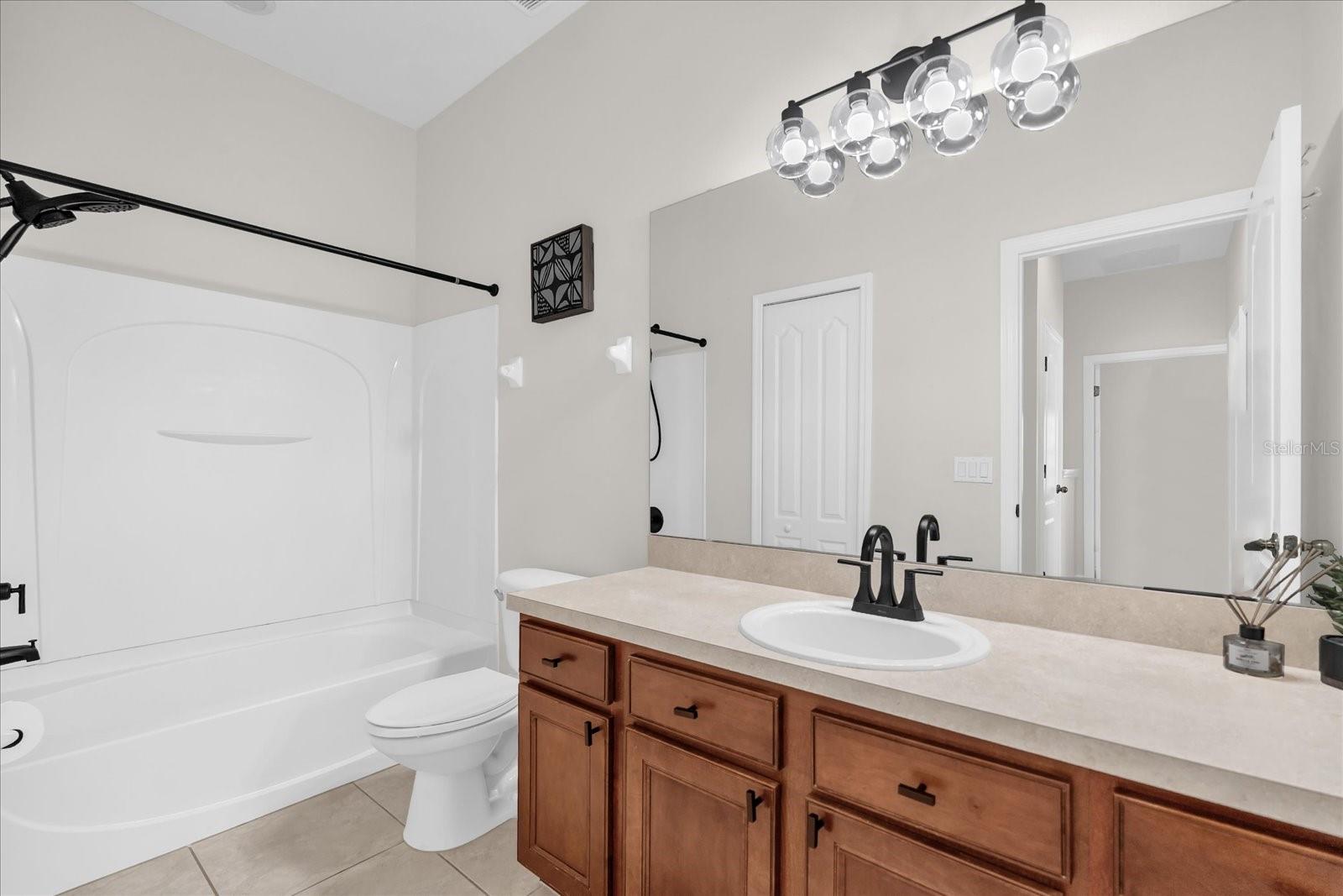 Image 11 of 36 For 7123 Red Lantern Drive