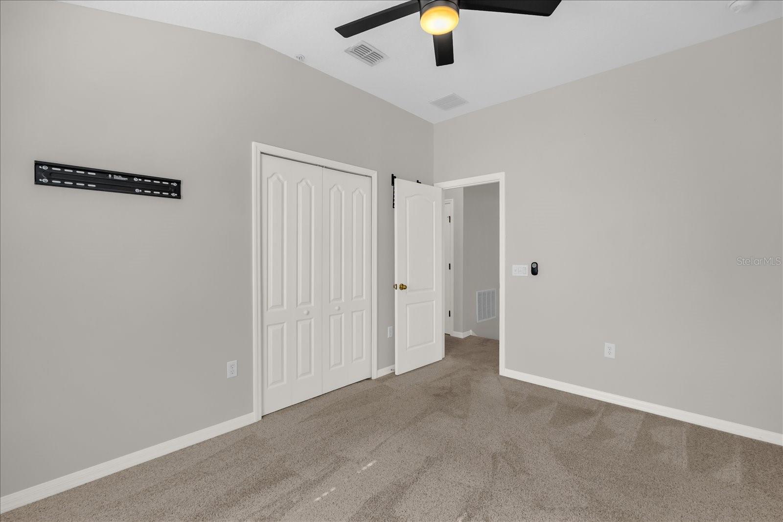 Image 13 of 36 For 7123 Red Lantern Drive