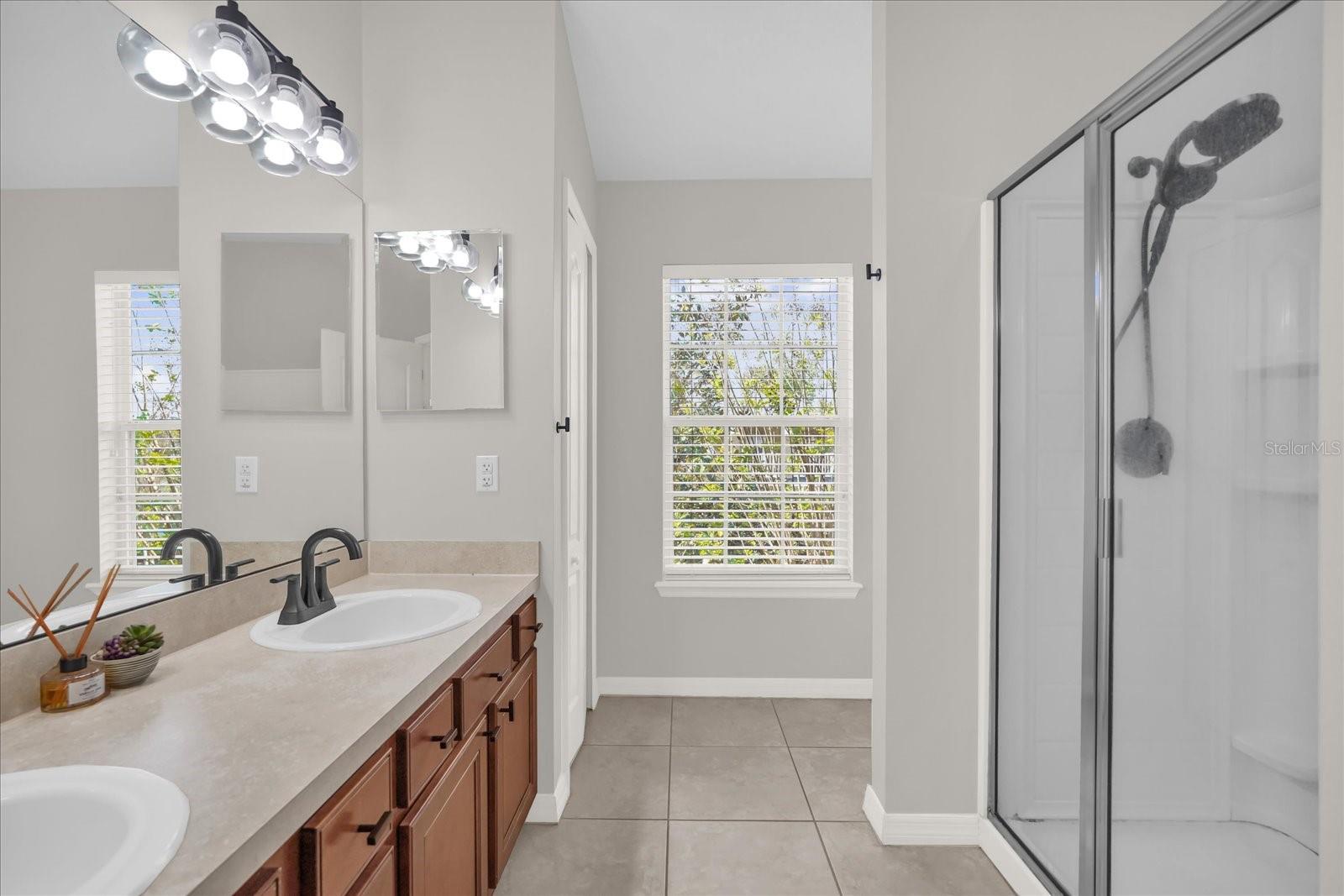 Image 19 of 36 For 7123 Red Lantern Drive