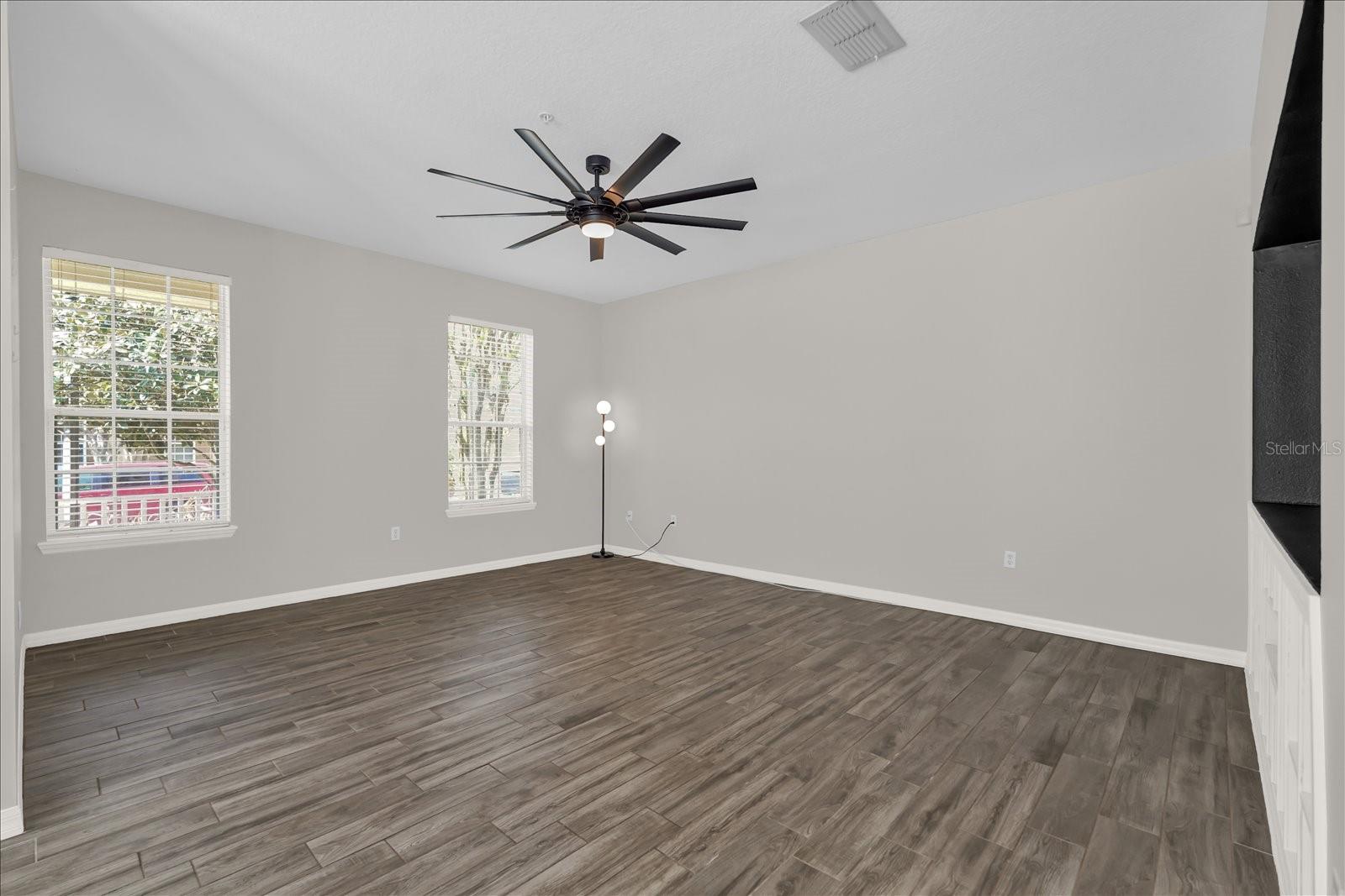 Image 6 of 36 For 7123 Red Lantern Drive