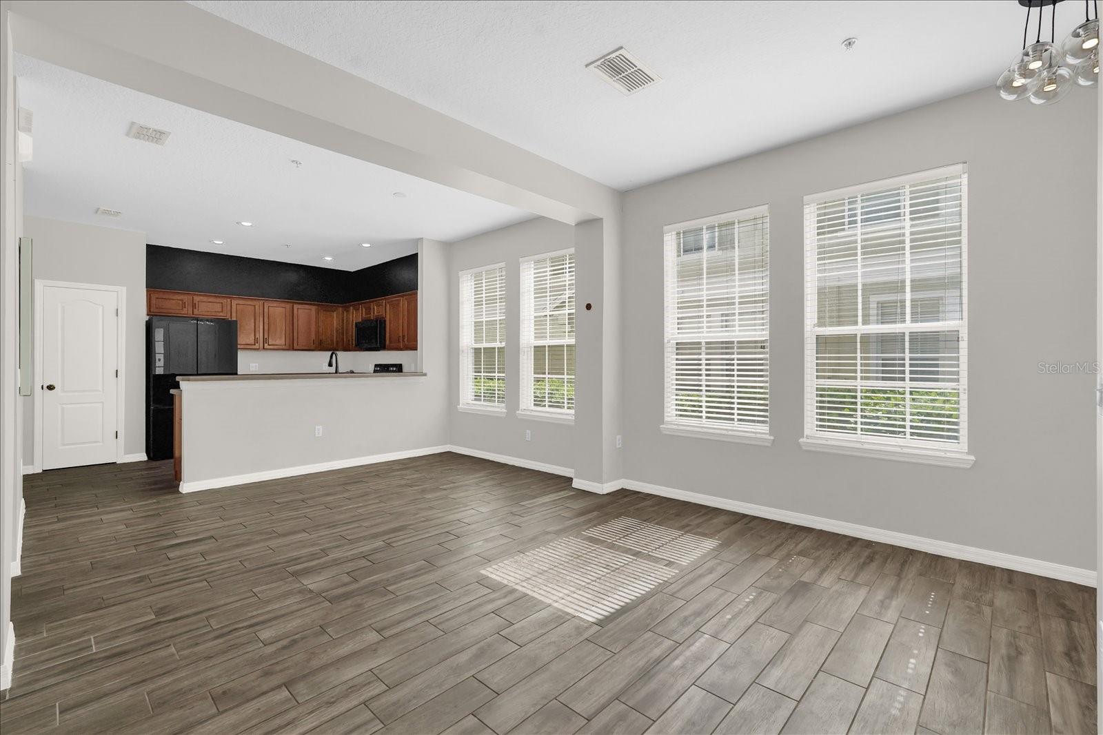 Image 8 of 36 For 7123 Red Lantern Drive