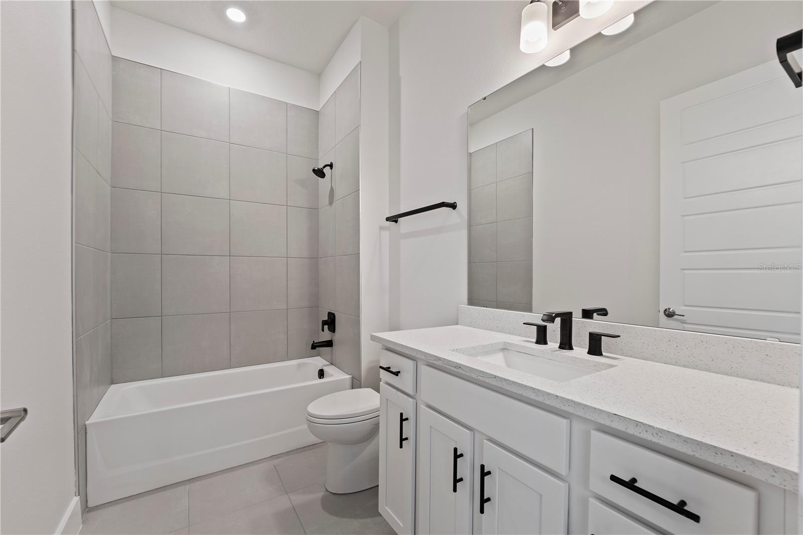 Image 13 of 25 For 850 Tetbury Loop