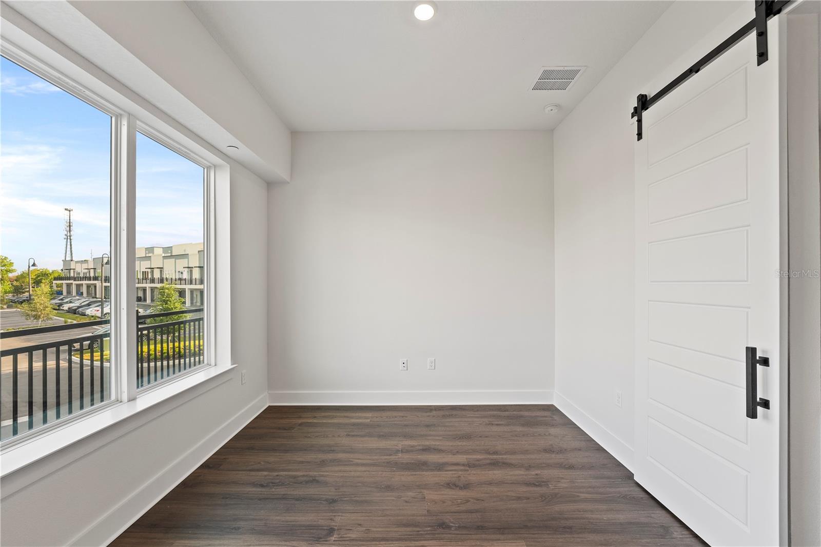 Image 9 of 25 For 850 Tetbury Loop