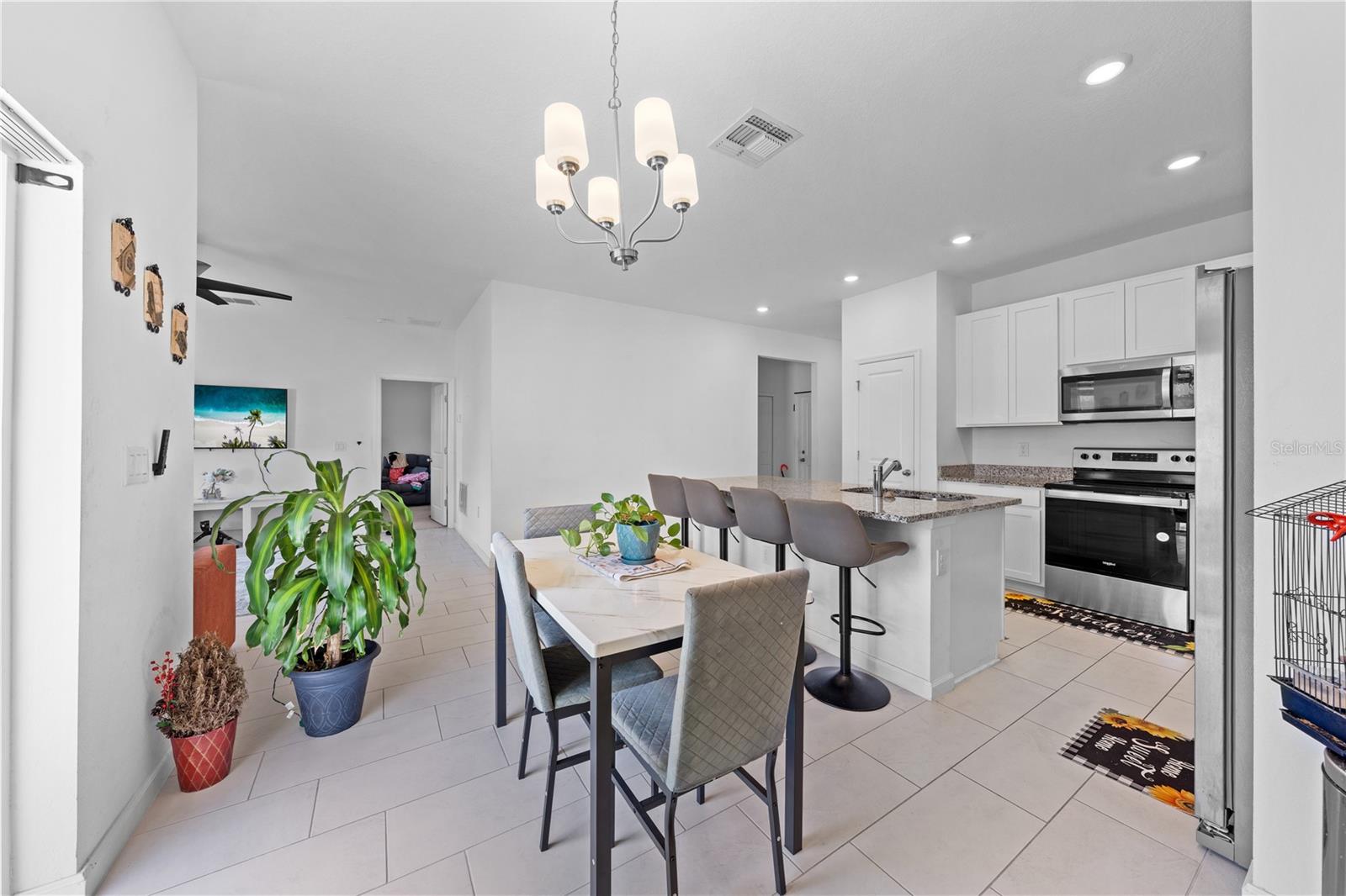 Image 13 of 25 For 425 Silver Palm Drive