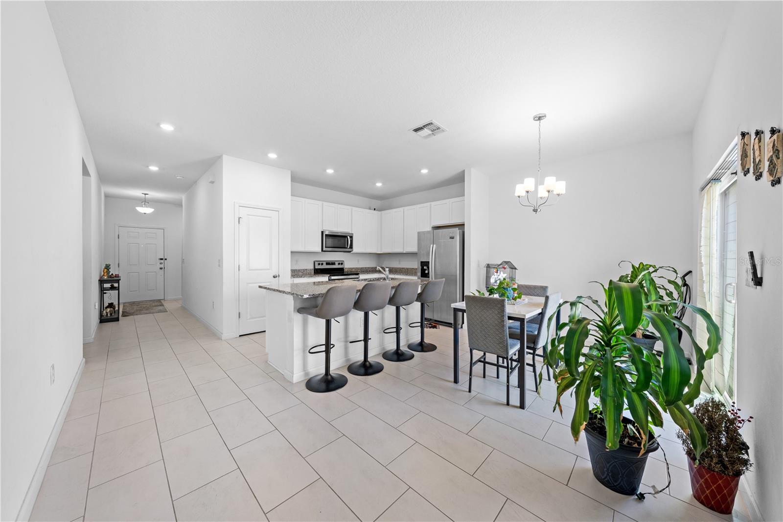 Image 14 of 25 For 425 Silver Palm Drive