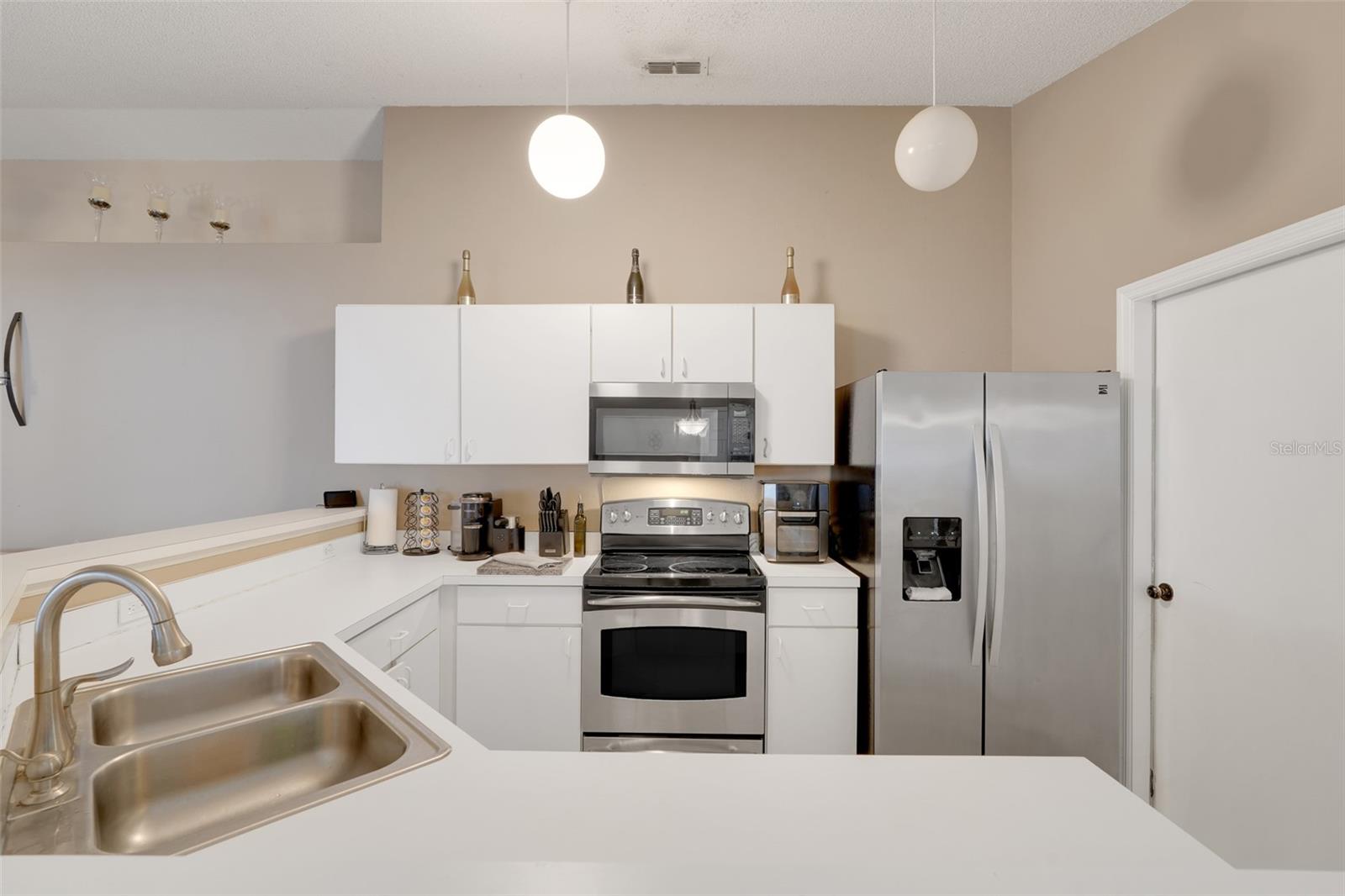 Image 6 of 26 For 902 Cannes Drive