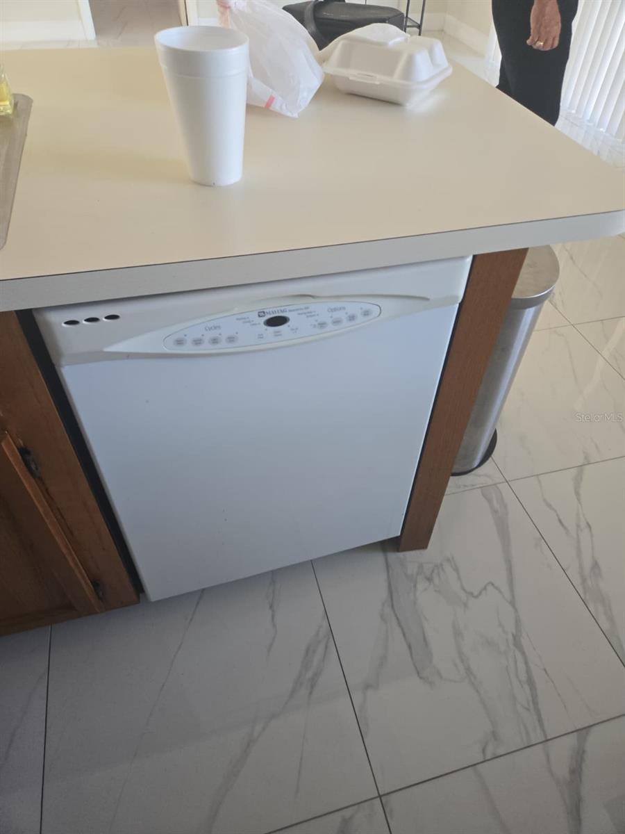 Image 11 of 32 For 1805 Coral Point Drive