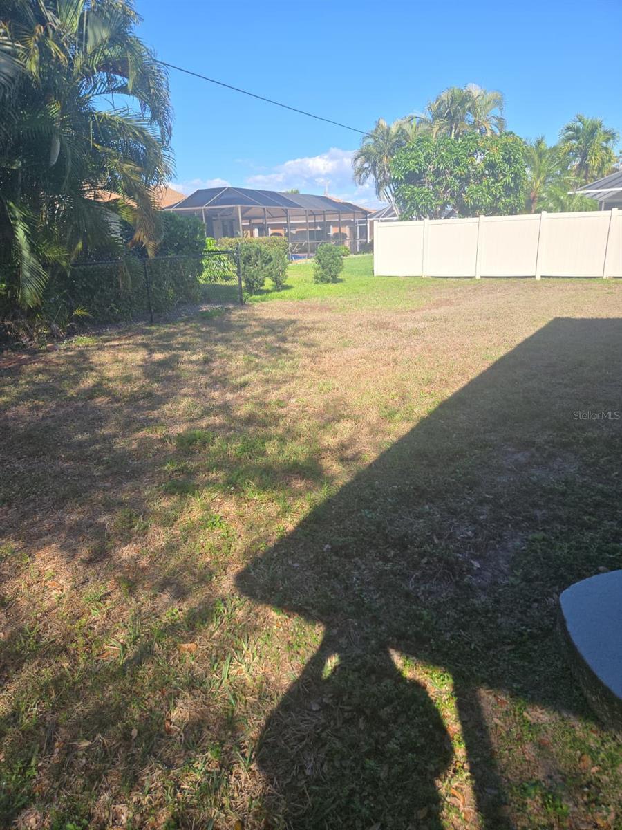 Image 28 of 32 For 1805 Coral Point Drive