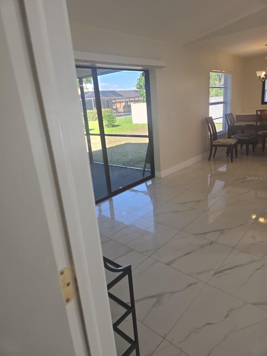 Image 4 of 32 For 1805 Coral Point Drive