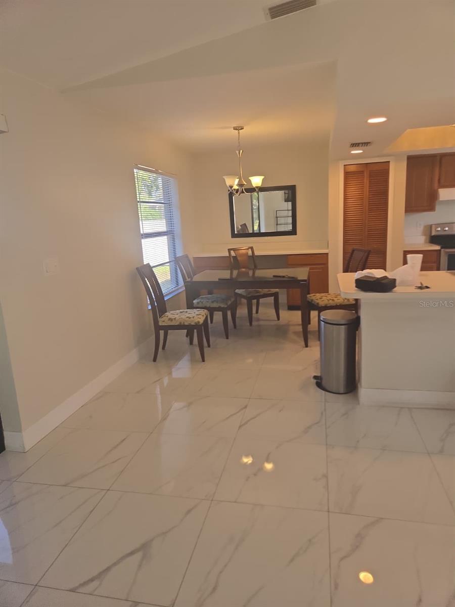 Image 5 of 32 For 1805 Coral Point Drive