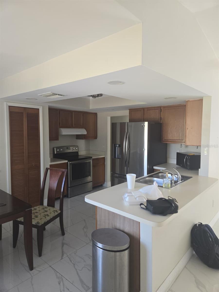 Image 7 of 32 For 1805 Coral Point Drive