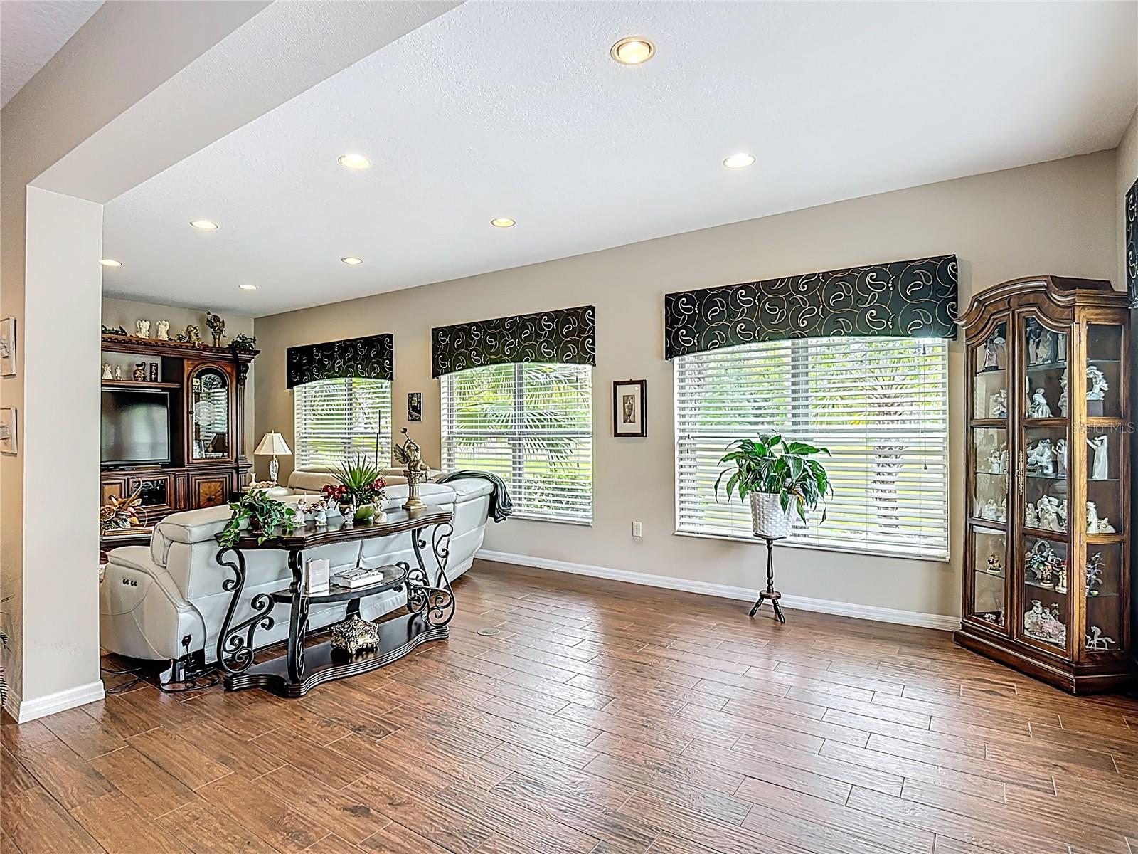 Image 29 of 100 For 352 Hamrick Drive