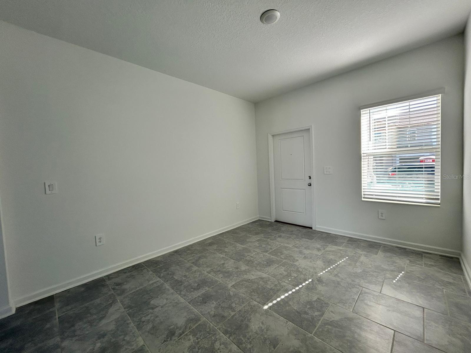 Image 6 of 21 For 3019 Chantilly Drive