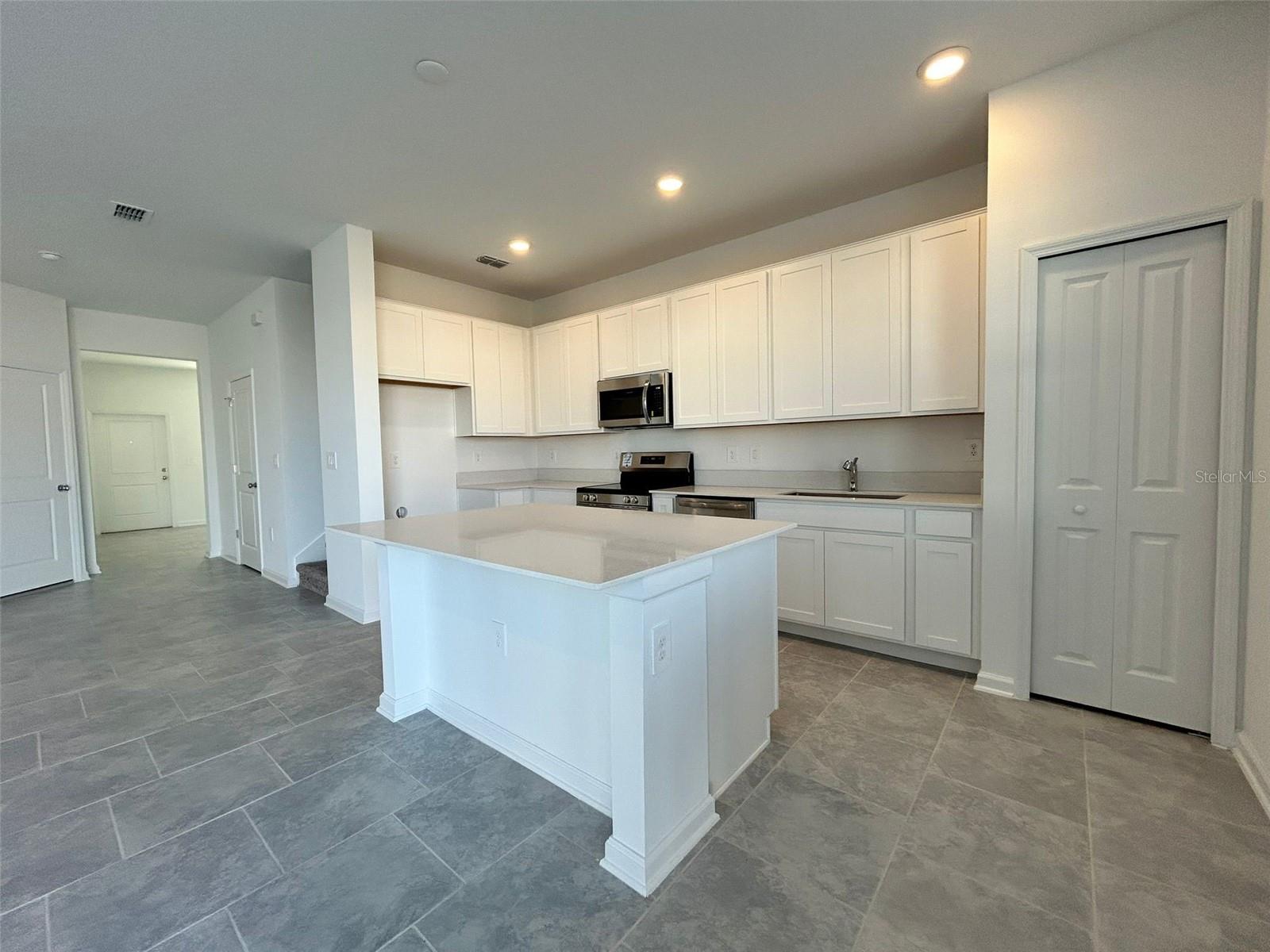 Image 7 of 21 For 3019 Chantilly Drive