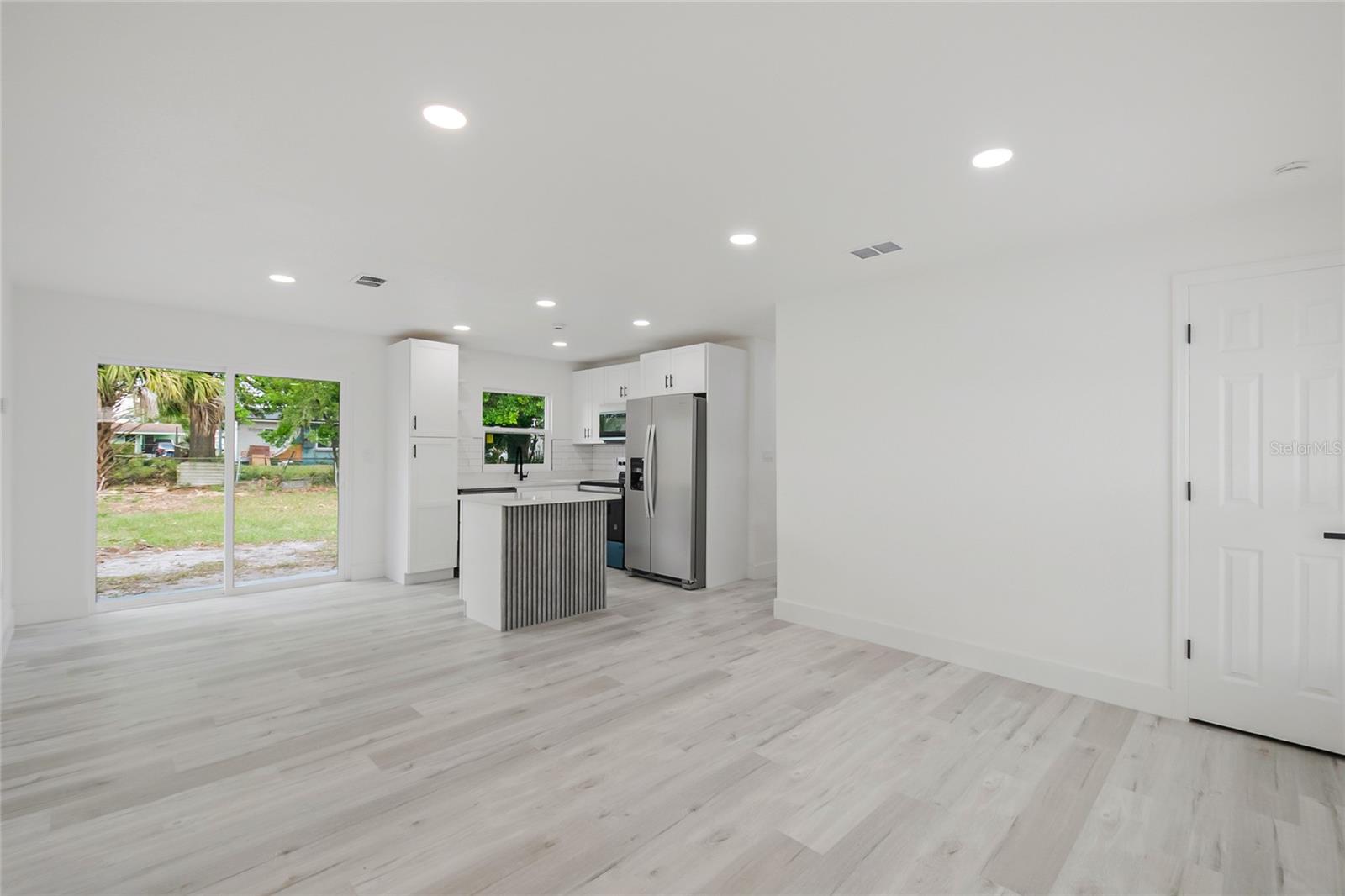 Image 10 of 37 For 3307 Mahalia Place