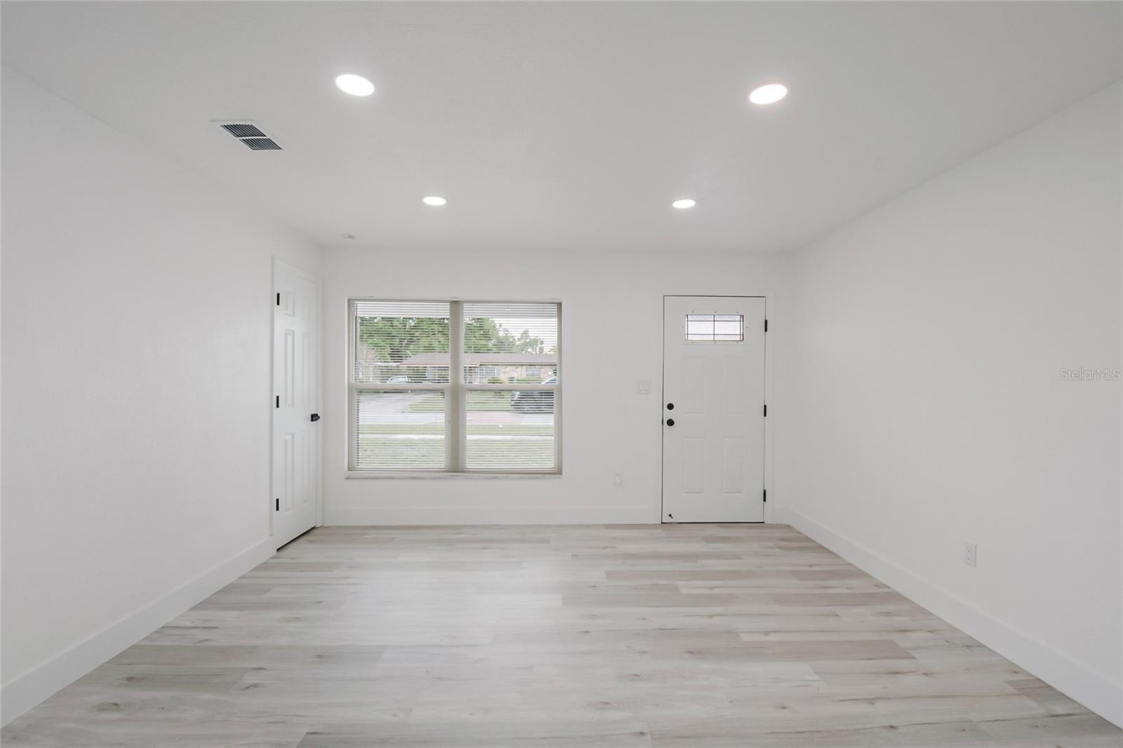 Image 11 of 37 For 3307 Mahalia Place