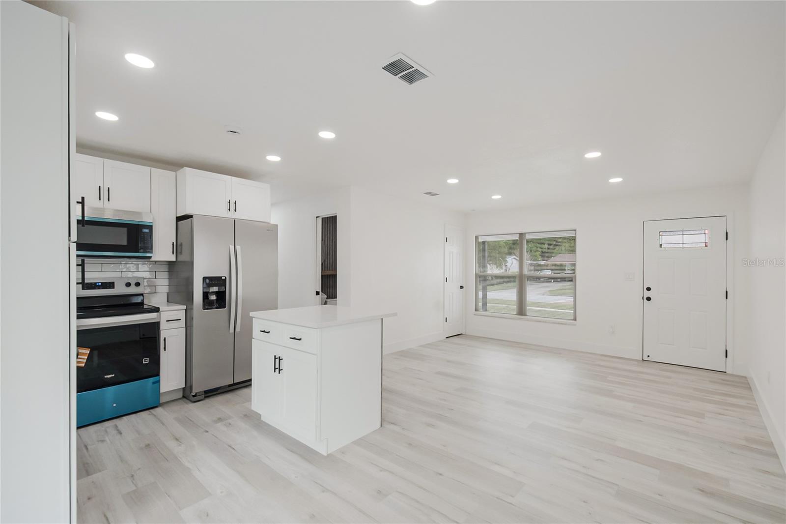 Image 14 of 37 For 3307 Mahalia Place