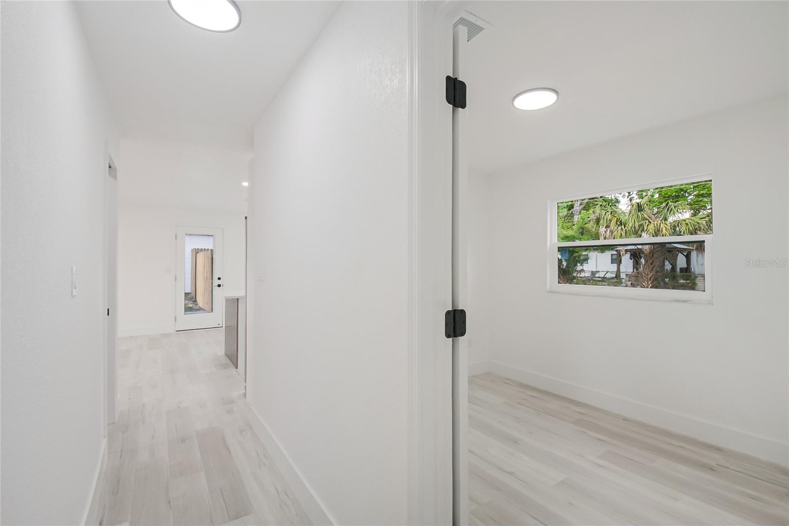 Image 21 of 37 For 3307 Mahalia Place