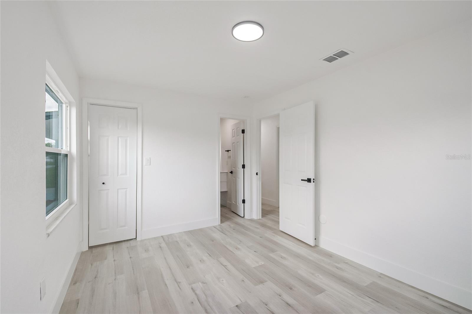 Image 25 of 37 For 3307 Mahalia Place